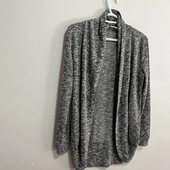 Blue Notes Sweater - Picture 2 of 9